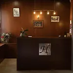 Hotel Sant Celoni מלון 3*