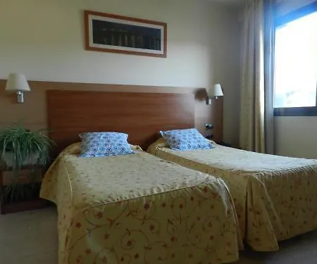 فندق Hotel Sant Celoni سان سيلوني