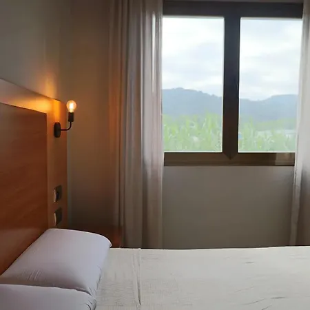 Hotel Sant Celoni ホテル サント・セロニ