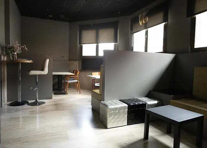 מלון Hotel Sant Celoni סנט סלוני