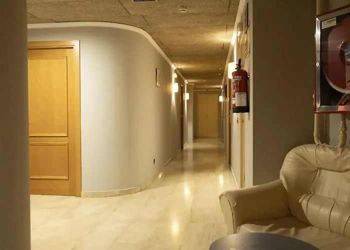 מלון Hotel Sant Celoni 3*